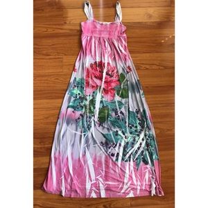 Color in Motion Women’s Sleeveless Multicolored Maxi Dress  Medium